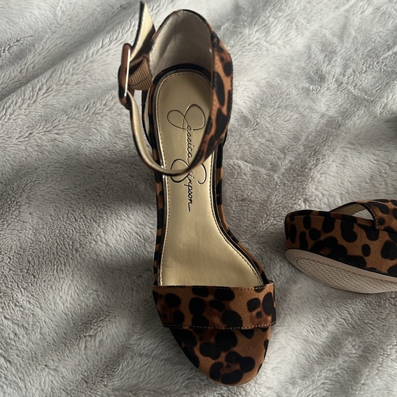 jessica simpson leopard block heels - Picture 2 of 3
